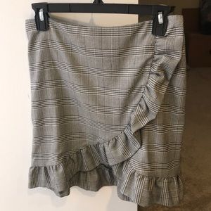Houndstooth skirt